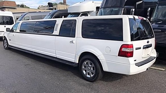 2008 Ford Expedition SUV Stretch for Sale in Oaklyn, NJ - Photo 2