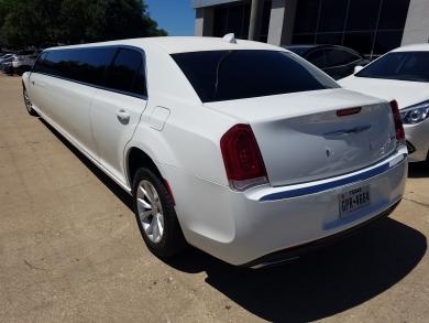 2015 Chrysler 300 Limousine for Sale in Austin, TX - Photo 2