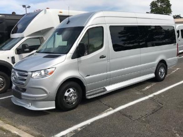 2019 Mercedes-Benz 170" 3500 Sprinter for Sale in Oaklyn, NJ - Main Photo