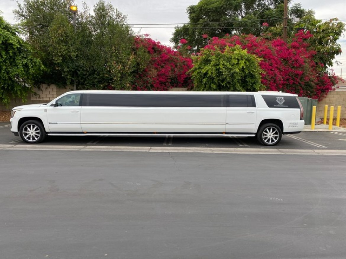 Limousine for Sale in North Hollywood, CA - Photo 10
