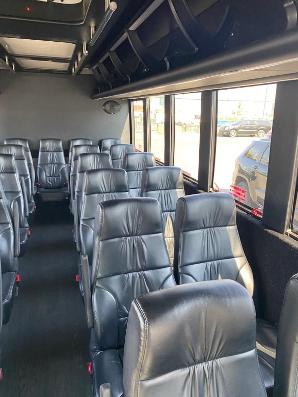 2016 Ford Ford E-450 Shuttle Bus for Sale in Las Vegas, NV - Photo 3