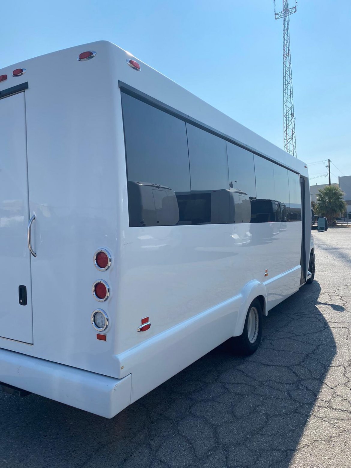 Shuttle Bus for Sale in Las Vegas, NV - Photo 10