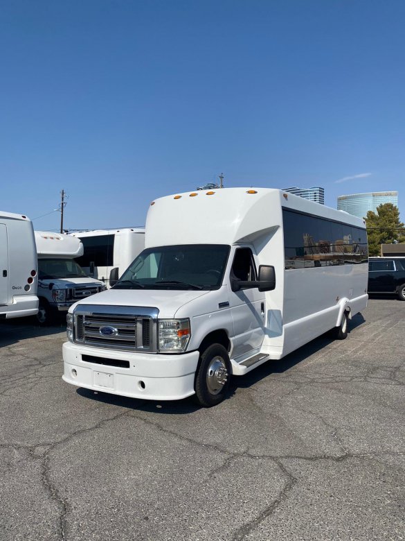 2016 Ford Ford E-450 Shuttle Bus for Sale in Las Vegas, NV - Photo 2