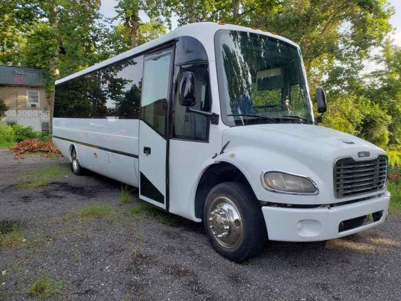 2009 Freightliner MB Executive Shuttle for Sale in Glen Burnie, MD - Main Photo