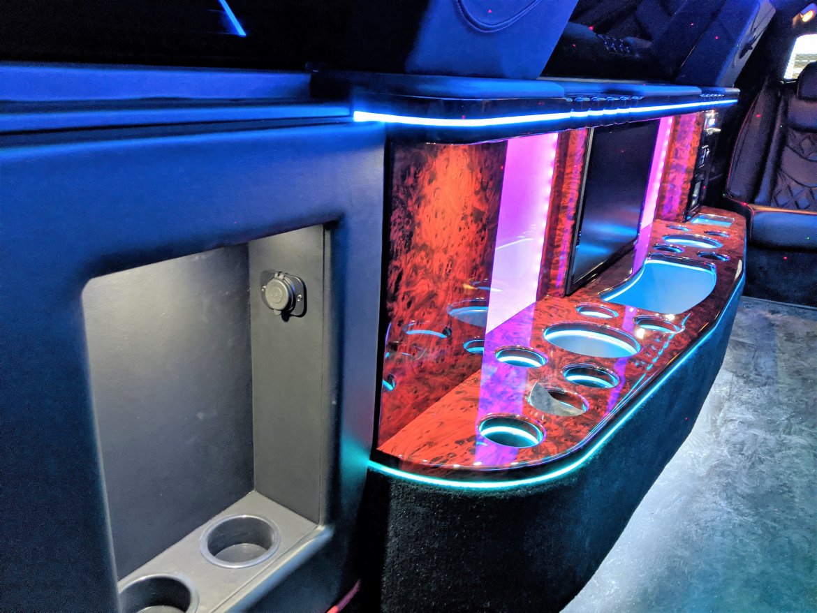 Limousine for Sale in springfield, MO - Photo 4