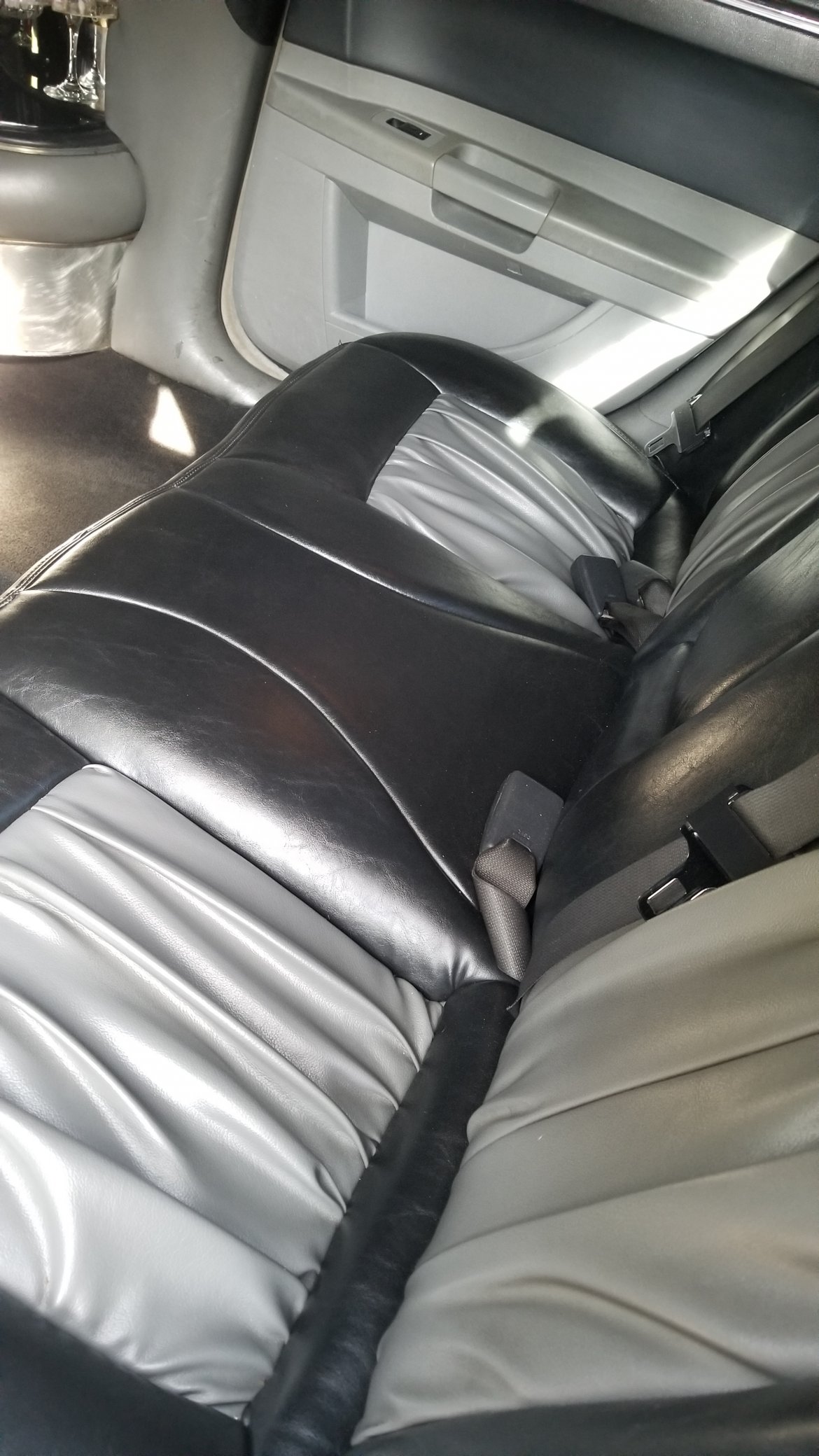 Limousine for Sale in Los Angeles, CA - Photo 26