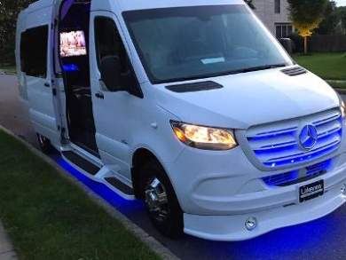 2019 Mercedes-Benz 3500 170" Extended Sprinter for Sale in Oaklyn, New Jersey, US - Photo 3
