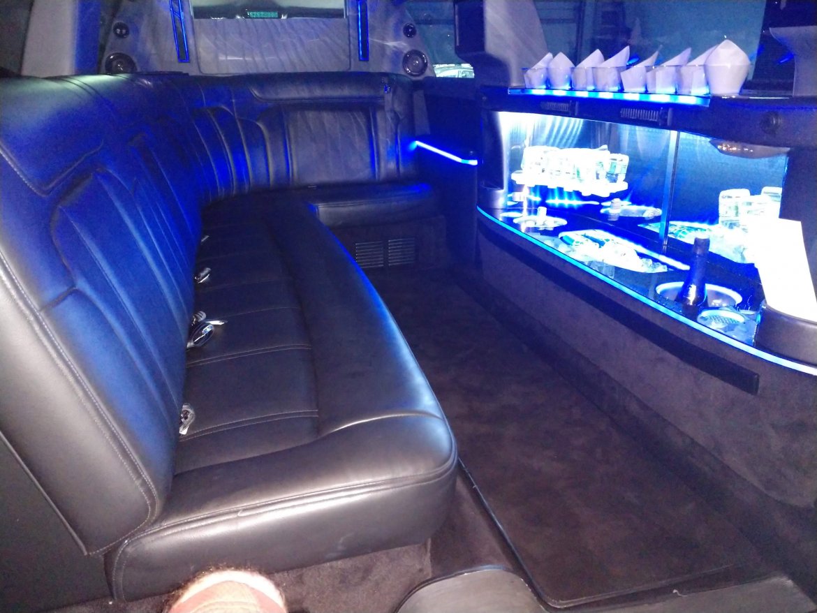 Limousine for Sale in Holbrook, NY - Photo 9