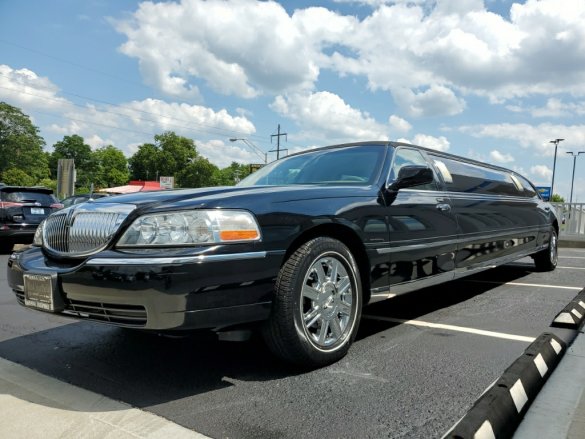 2007 Lincoln Town Car L Limousine for Sale in Lexington, KY - Photo 3