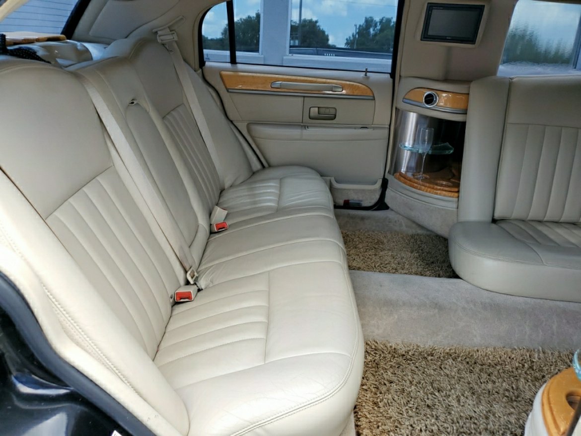 Limousine for Sale in Lexington, KY - Photo 18