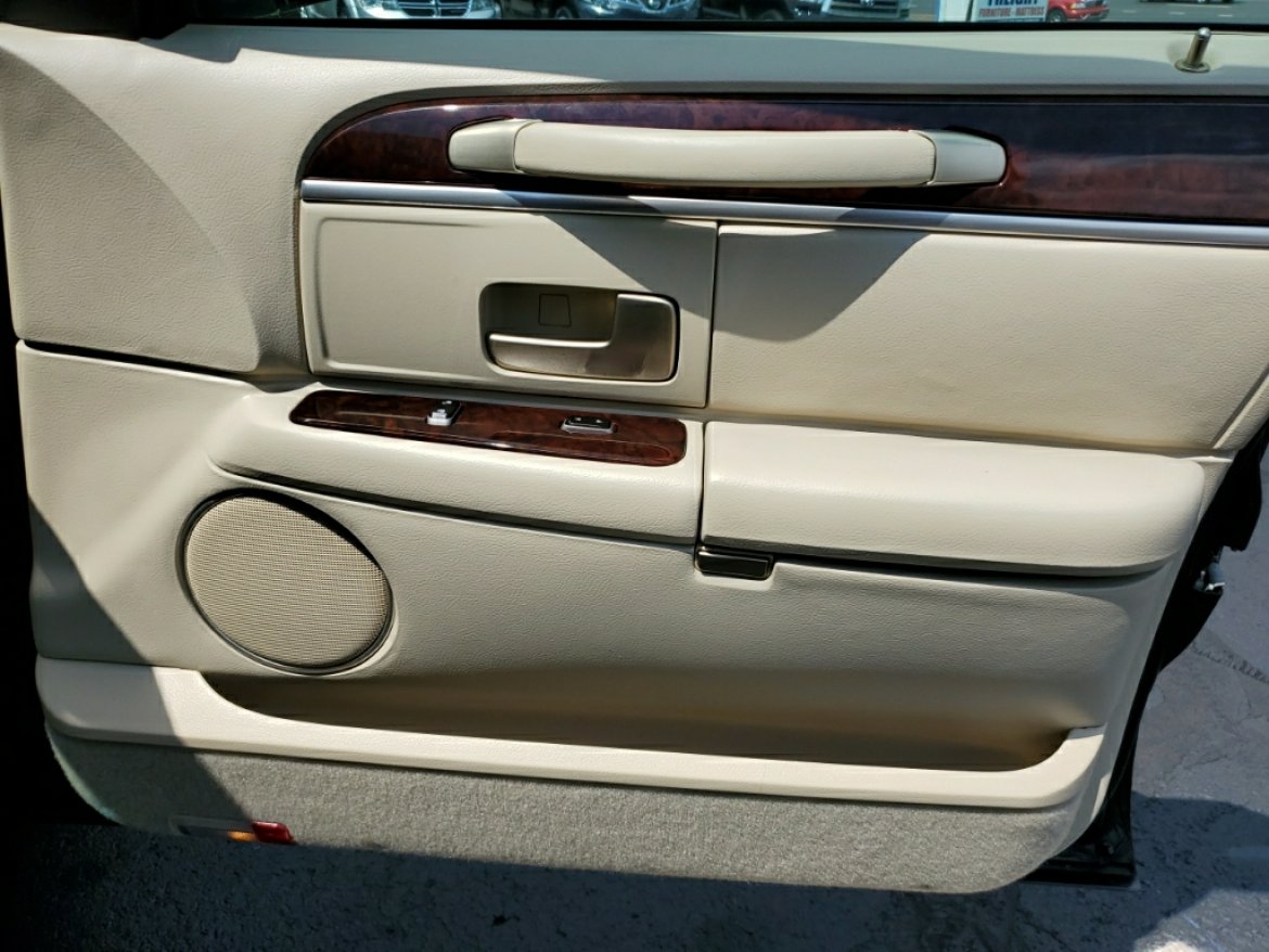 Limousine for Sale in Lexington, KY - Photo 32