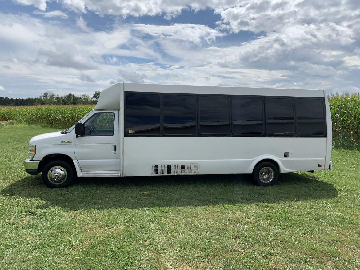 Limo Bus for Sale in Waterford, PA - Photo 23