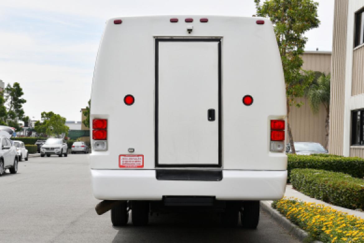 Photo of Limo Bus for sale: 2008 International 3200 by Krystal