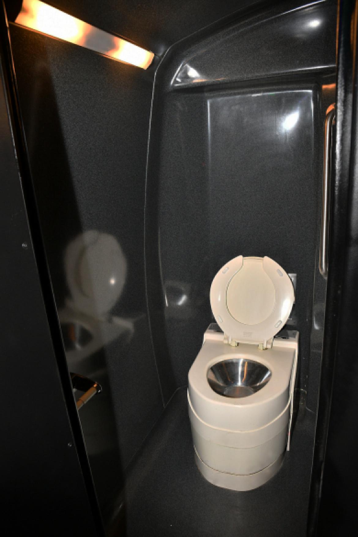 Photo of Limo Bus for sale: 2008 International 3200 by Krystal