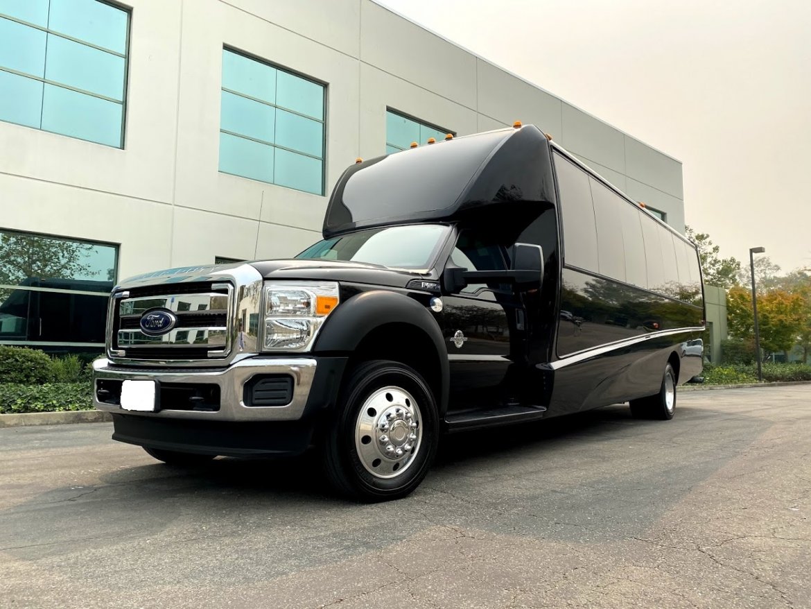Shuttle Bus for sale: 2015 Ford F-550 GM33 by Grech
