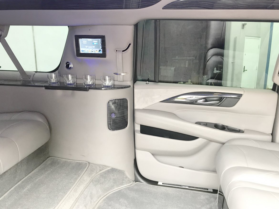 CEO SUV Mobile Office for Sale in Oaklyn, NJ - Photo 17