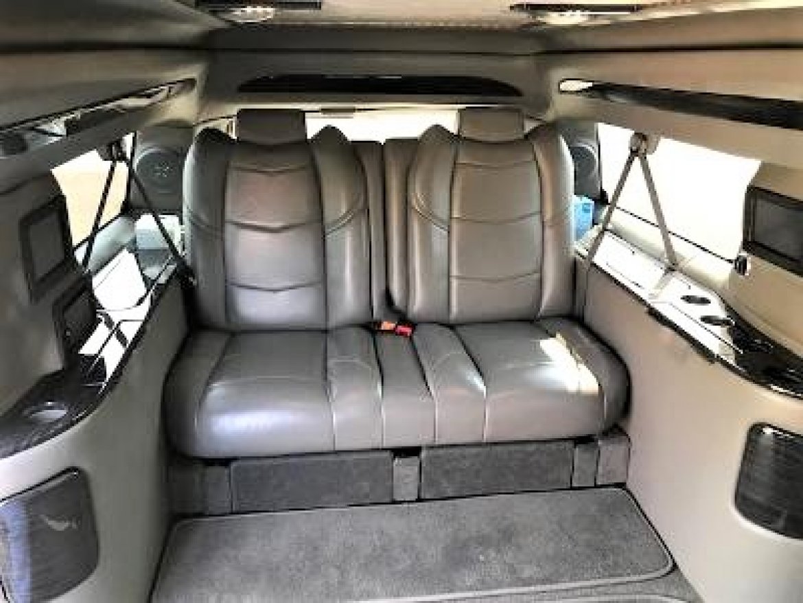 CEO SUV Mobile Office for Sale in Oaklyn, NJ - Photo 35