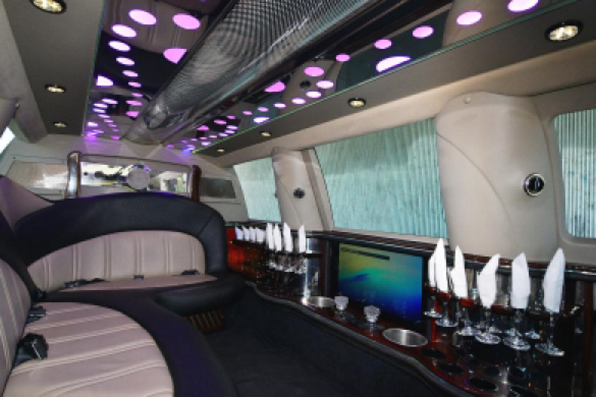 Photo of SUV Stretch for sale: 2012 Ford expedition by ECB