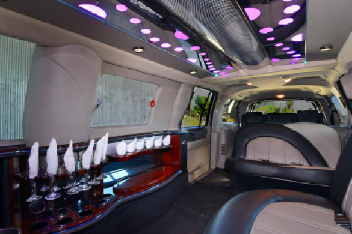 Photo of SUV Stretch for sale: 2012 Ford expedition by ECB