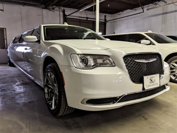 2019 Chrysler 300 Limousine for Sale in springfield, MO - Photo 2