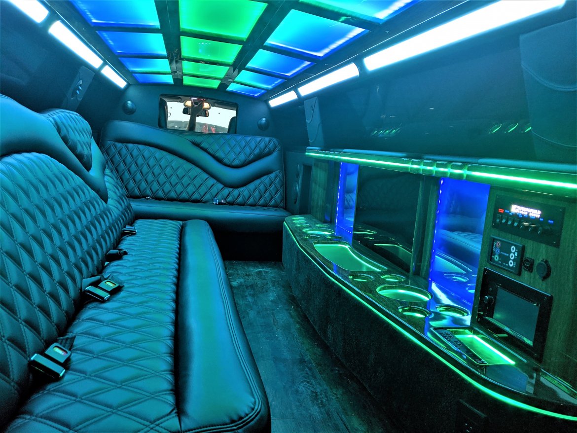 Limousine for Sale in springfield, MO - Photo 3