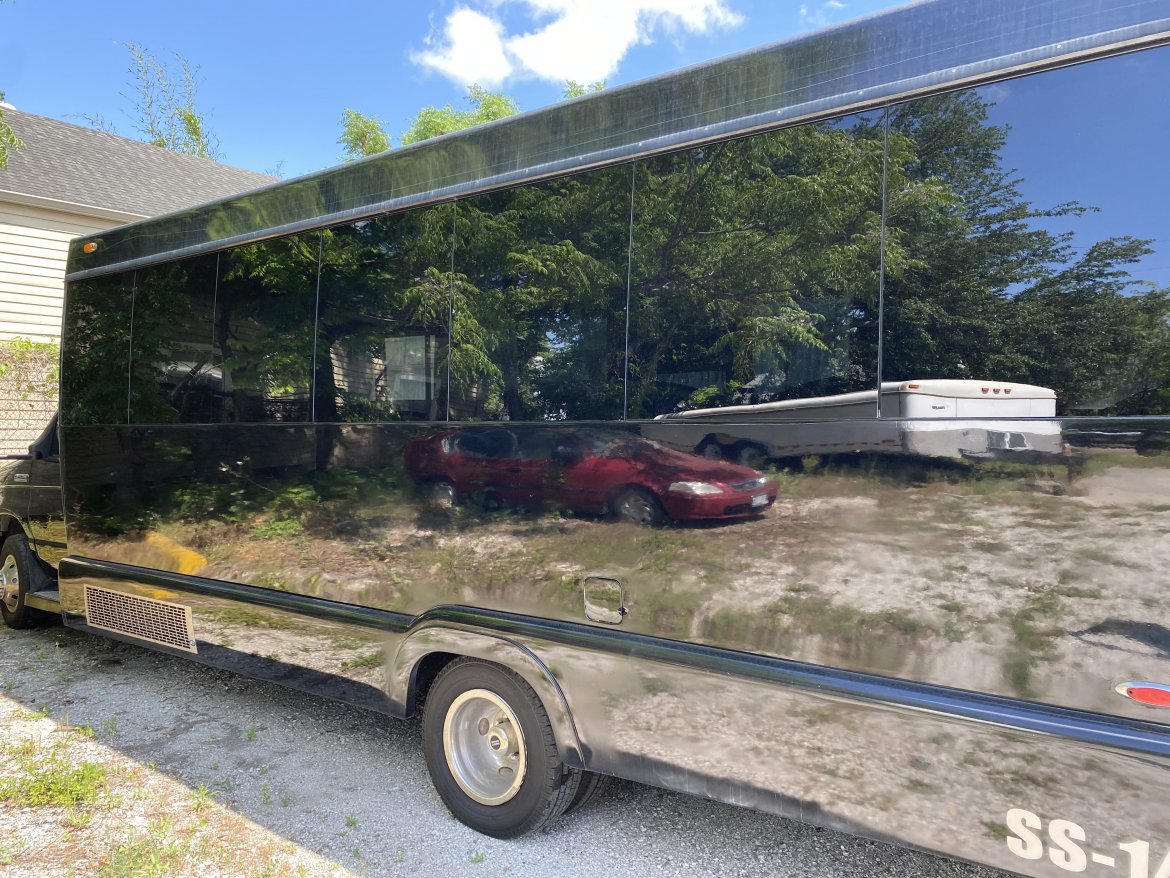 Limo Bus for Sale in New Orleans, LA - Photo 8