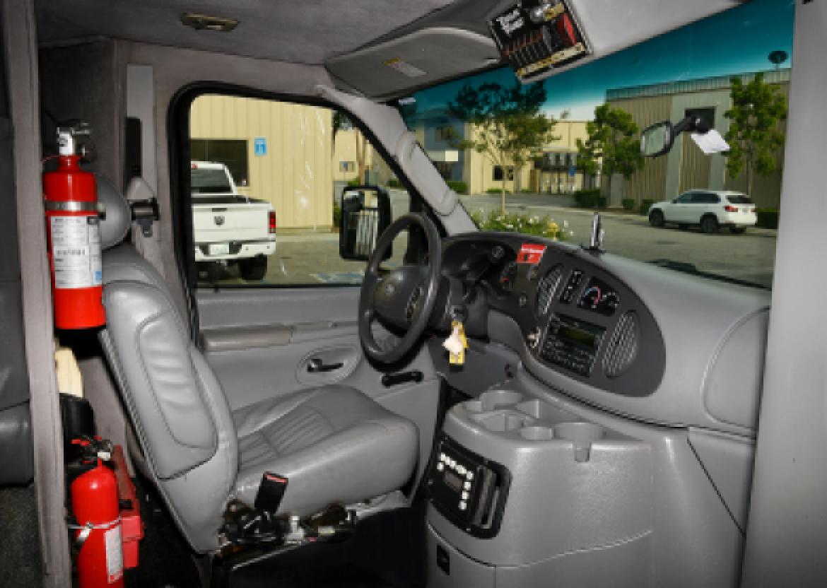 Photo of Limo Bus for sale: 2003 Ford E-450 by Turtle Top