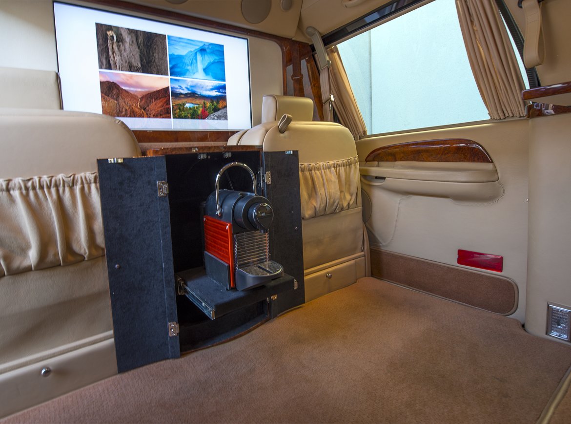 CEO SUV Mobile Office for Sale in Bedford Hills, NY - Photo 9