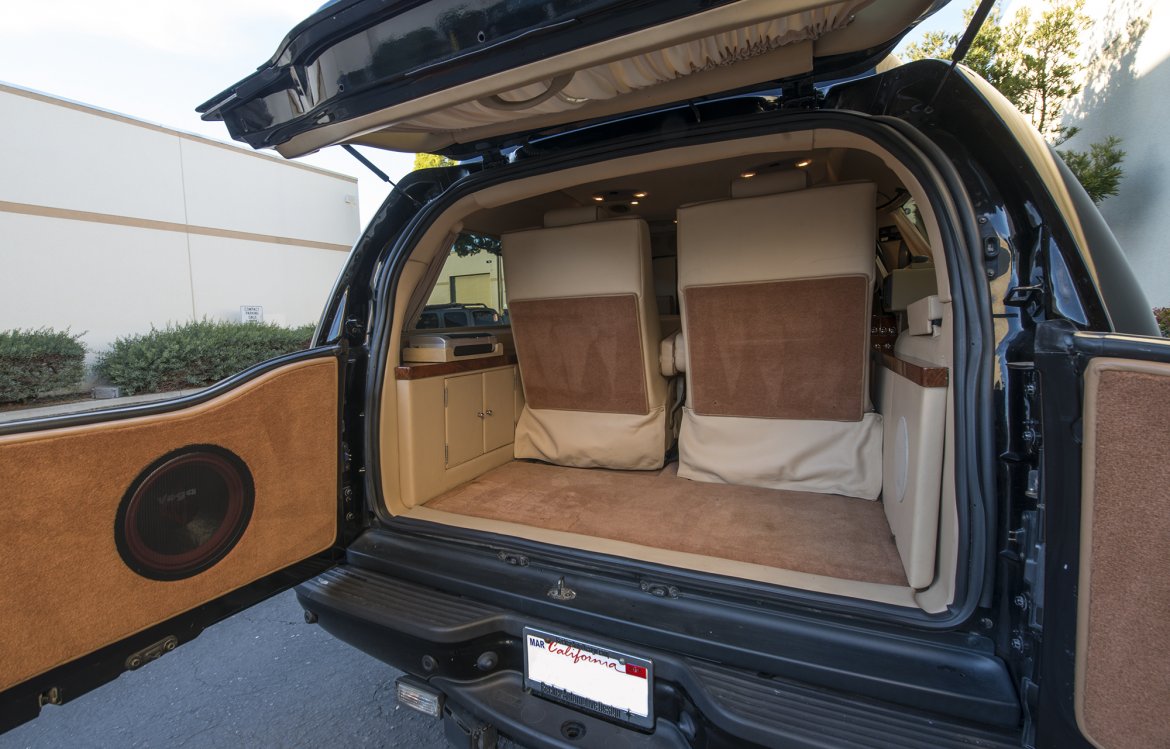 CEO SUV Mobile Office for Sale in Bedford Hills, NY - Photo 13