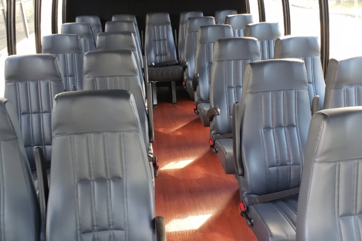 Executive Shuttle for Sale in Plainview, NY - Photo 2