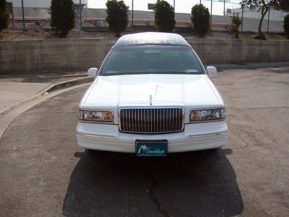 1995 Lincoln Hearse Funeral for Sale in Carson, CA - Photo 2