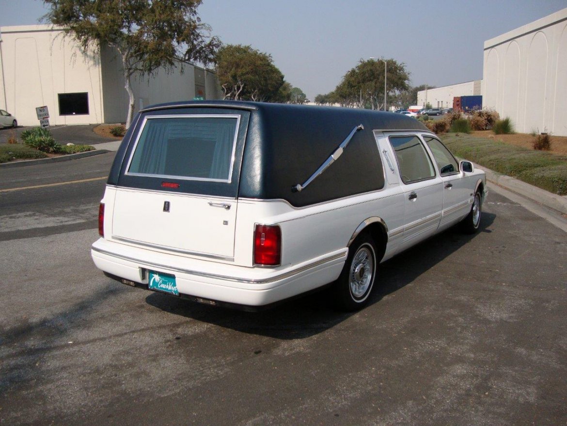 Used 1995 Lincoln Hearse for sale #WS-13831 | We Sell Limos