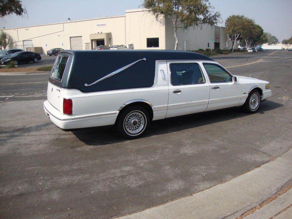 Funeral for Sale in Carson, CA - Photo 9