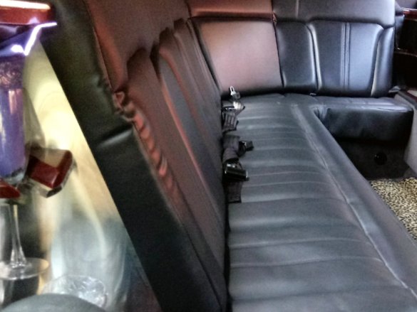 2013 Lincoln MKT Limousine for Sale in Detroit, MI - Photo 2