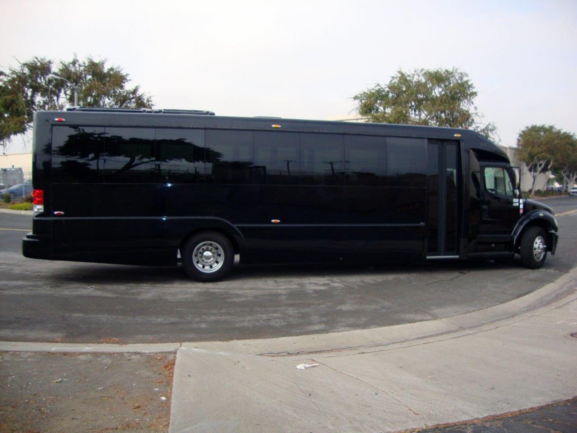 Executive Shuttle for Sale in Carson, CA - Photo 11