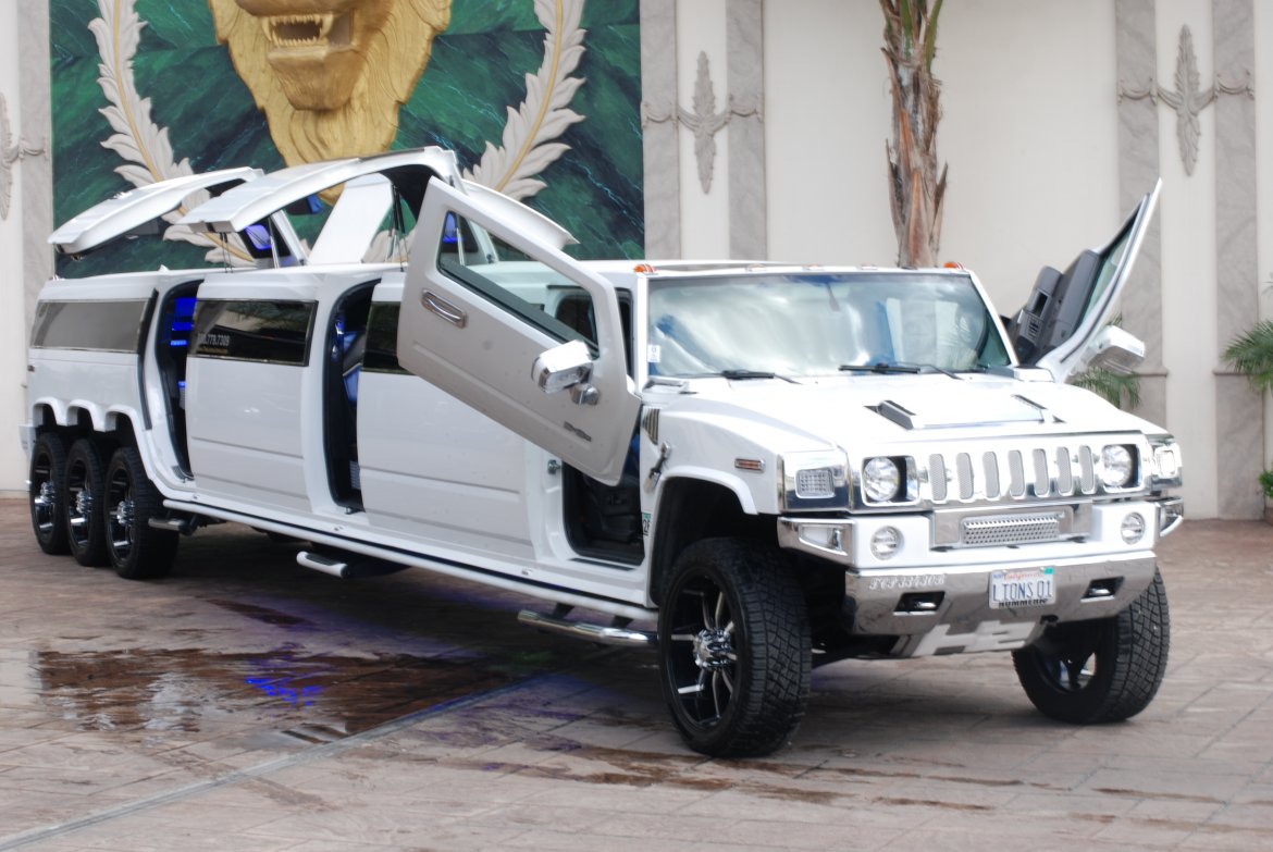 Limousine for sale: 2006 Hummer H2 40&quot; by LIMOS BY MOONLIGHT