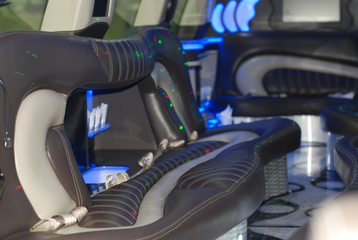 Limousine for Sale in North Hollywood, CA - Photo 9