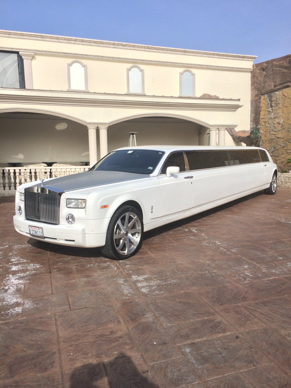 Limousine for sale: 2004 Rolls-Royce Phantom by LIMOS BY MOONLIGHT