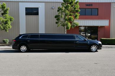 2013 Lincoln MKT Limousine for Sale in fontana, CA - Photo 2