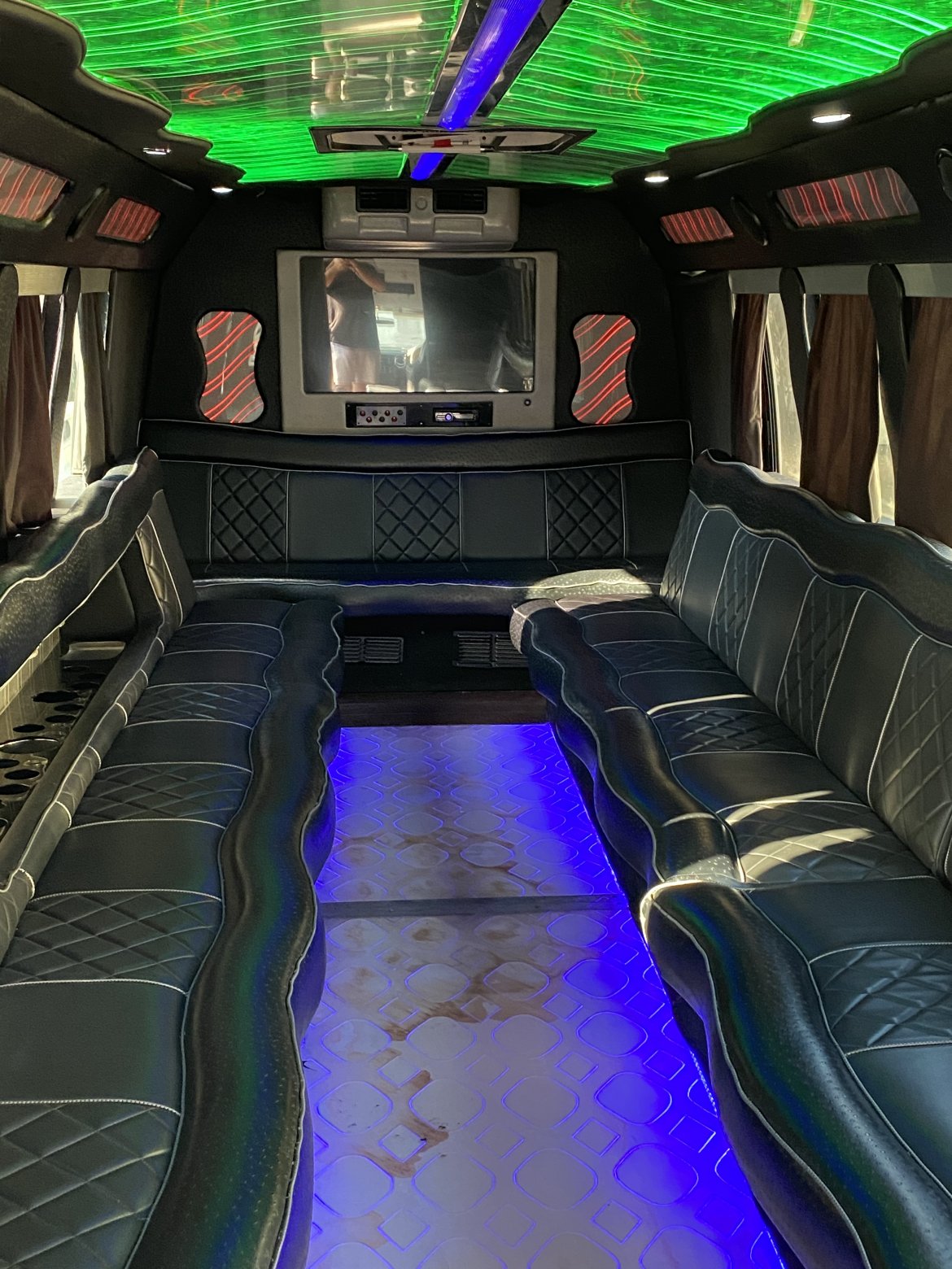 Limo Bus for Sale in north Hollywood, CA - Photo 6