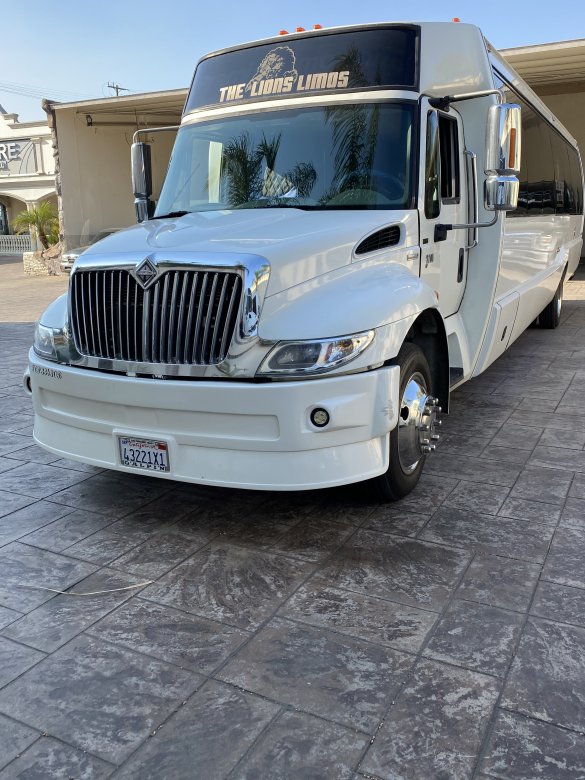 2009 International 3200 Limo Bus for Sale in North Hollywood, CA - Main Photo