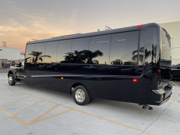 2018 Ford F-550 Diesel Shuttle Bus for Sale in El Cajon, CA - Photo 3
