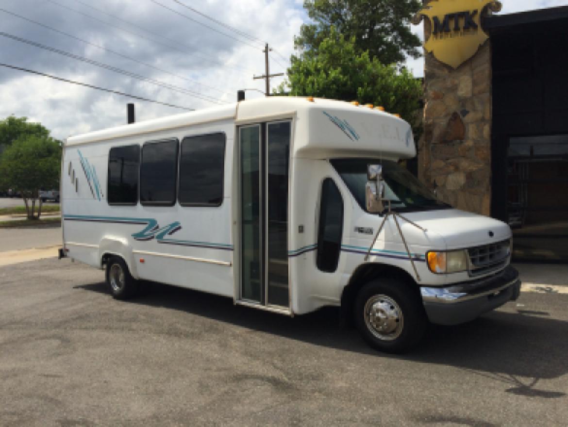 Photo of Limo Bus for sale: 1999 Ford E450