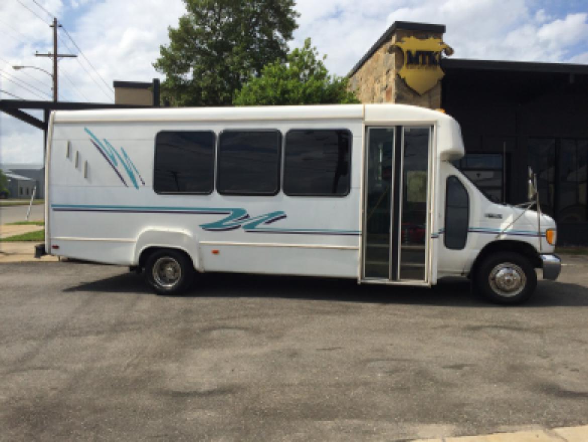 Photo of Limo Bus for sale: 1999 Ford E450