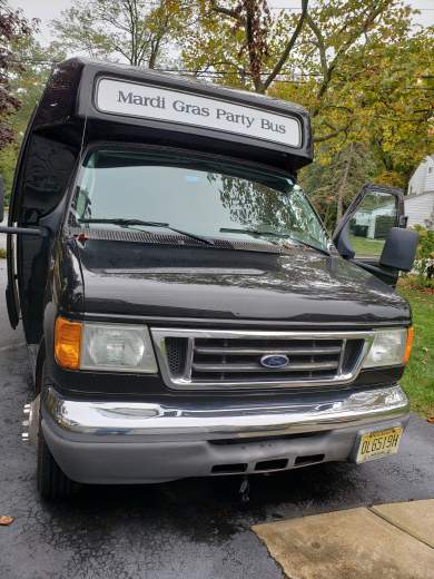 2006 Ford Krystal Koach 14 Passenger Limo Bus Limo Bus for Sale in Middletown, New Jersey, US - Photo 3