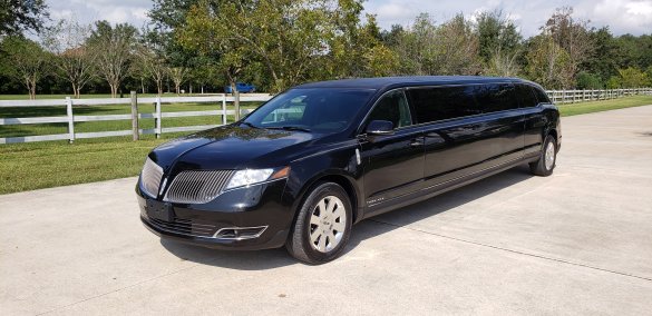 2013 Lincoln MKT Limousine for Sale in Houston, TX - Photo 3