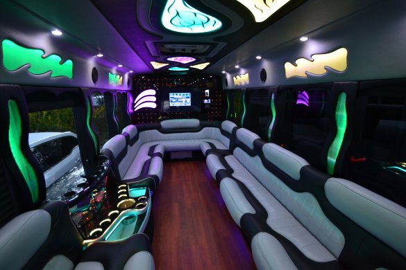 2013 International Starcraft Limo Bus for Sale in Morganville, NJ - Main Photo