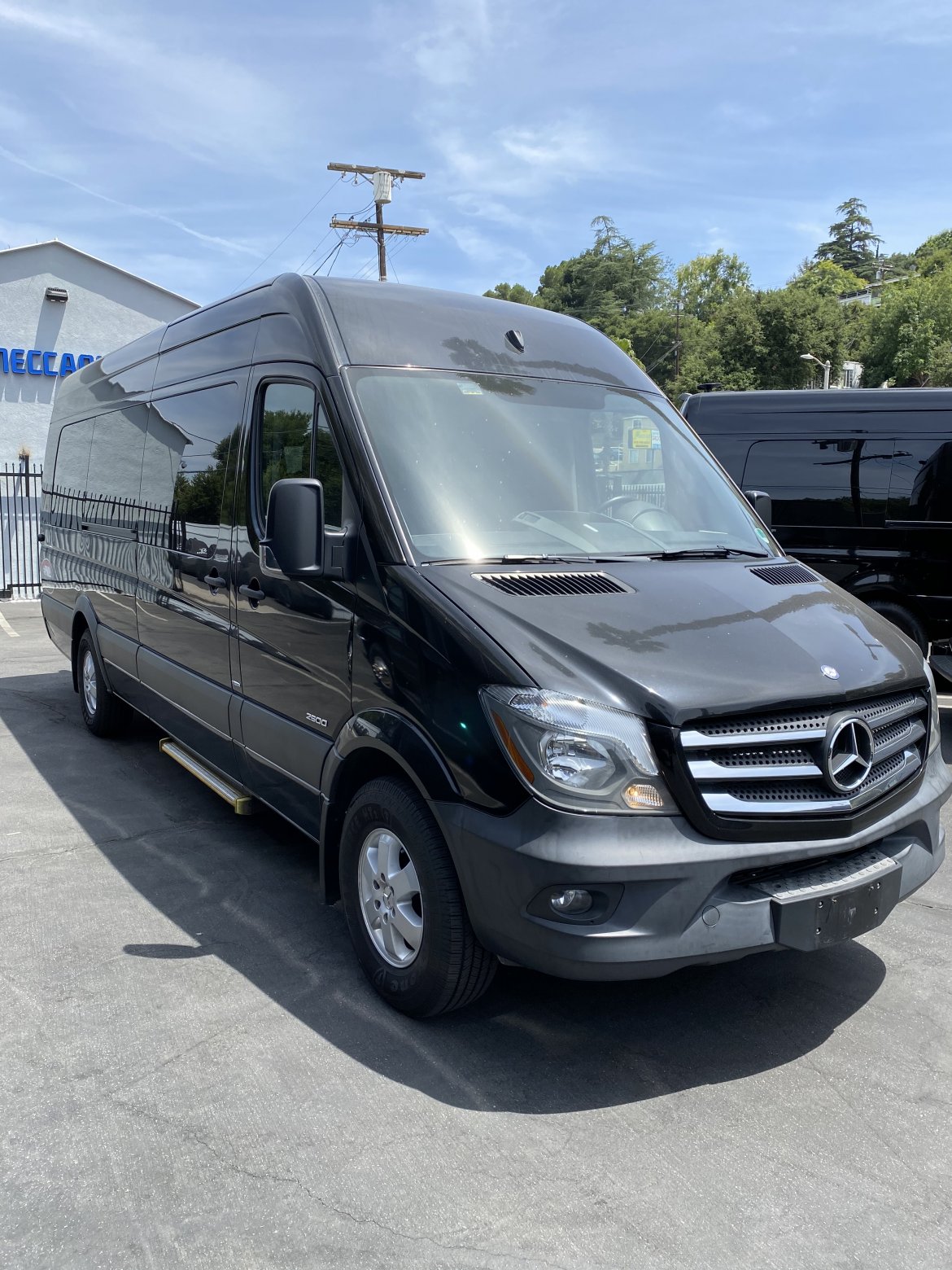 Executive Shuttle for Sale in Los Angeles, CA - Photo 3
