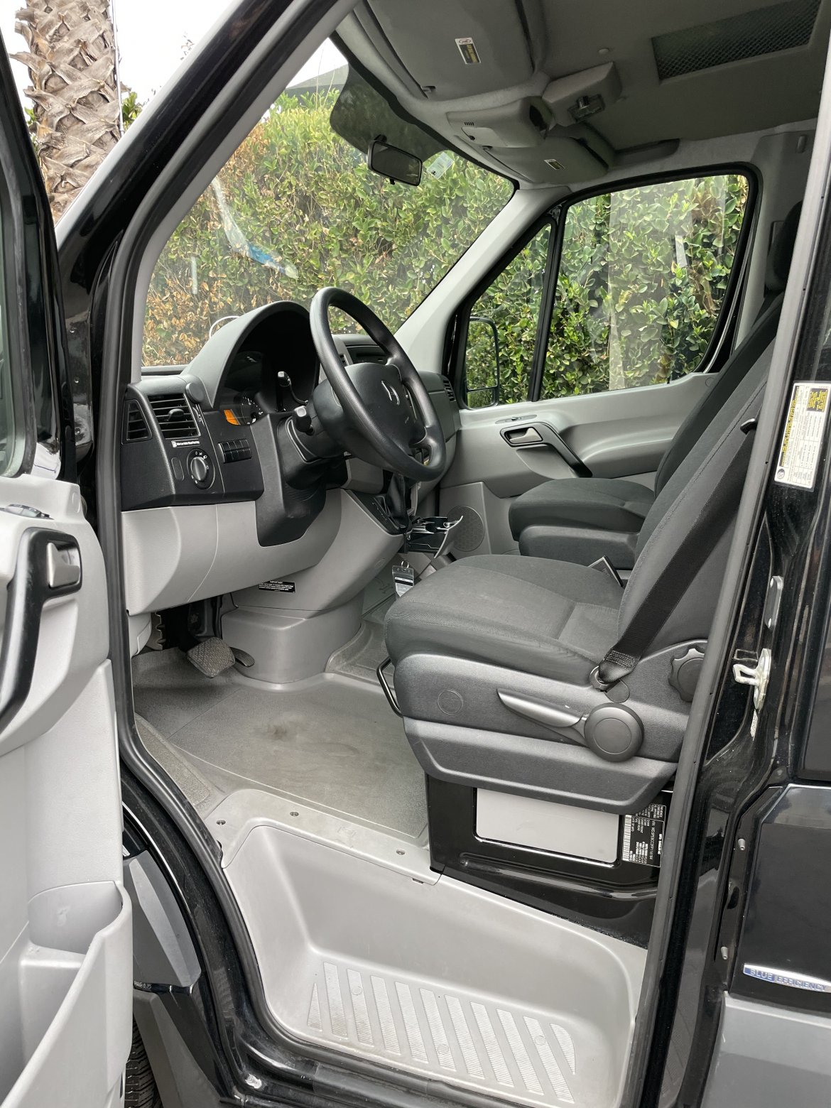 Executive Shuttle for Sale in Los Angeles, CA - Photo 11