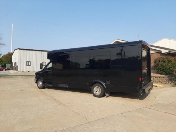 2014 Ford E450 Limo Bus for Sale in Des Moines, IA - Main Photo